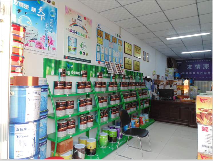 冒高溫戰(zhàn)酷暑，友情漆代理確保工程按時完工