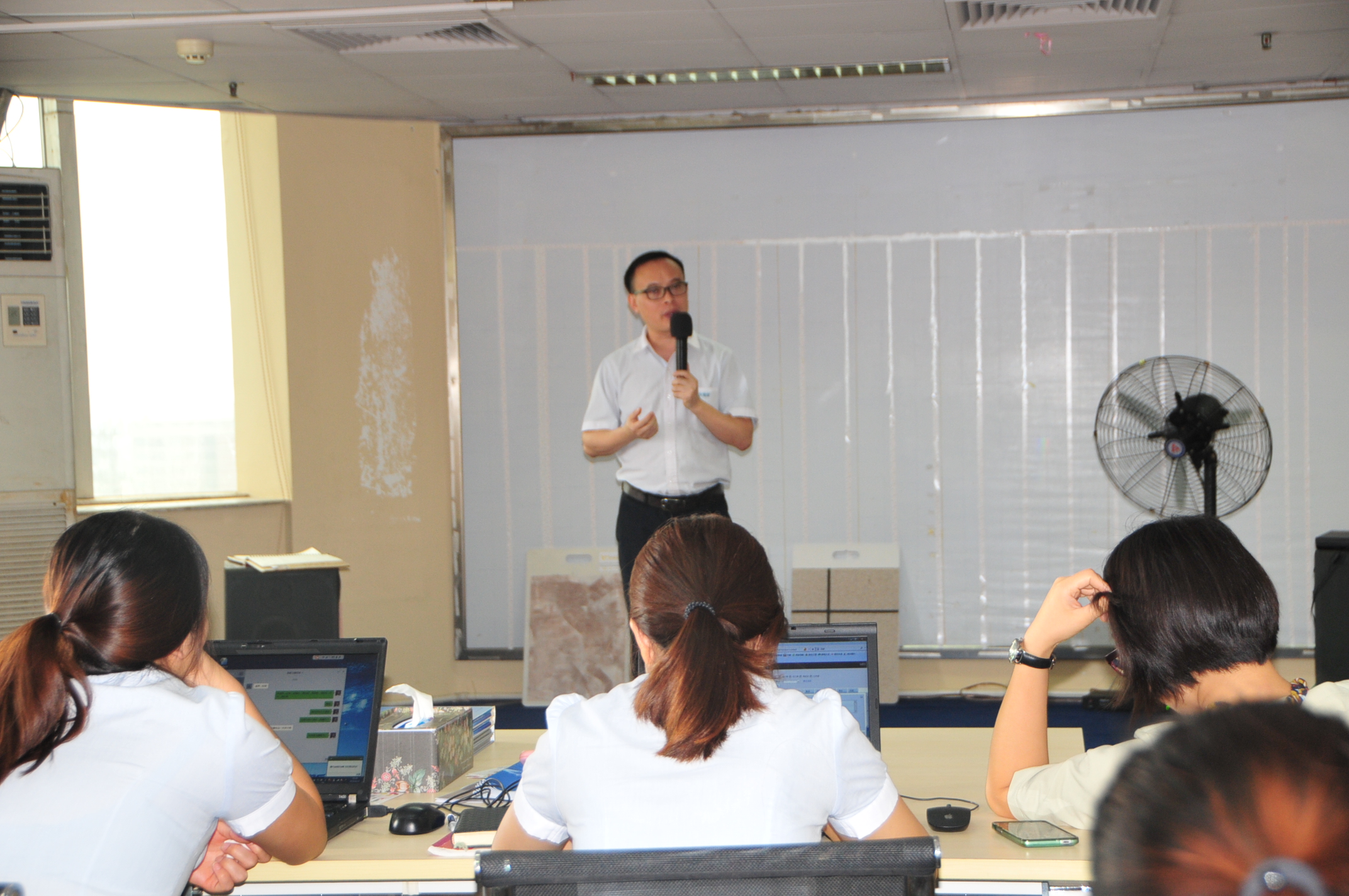 友情漆用信心和堅(jiān)持，成就目標(biāo)的達(dá)成