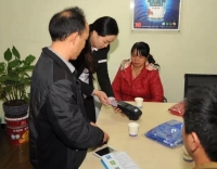 油漆加盟商見(jiàn)證：增城溫先生簽約友情漆