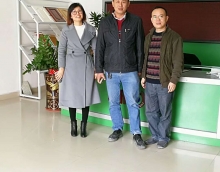 誠(chéng)心待人品質(zhì)示人 友情漆用真誠(chéng)贏得合作